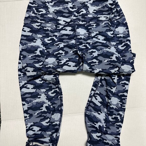 Fabletics Blue Camo 3 piece set - Picture 3 of 10